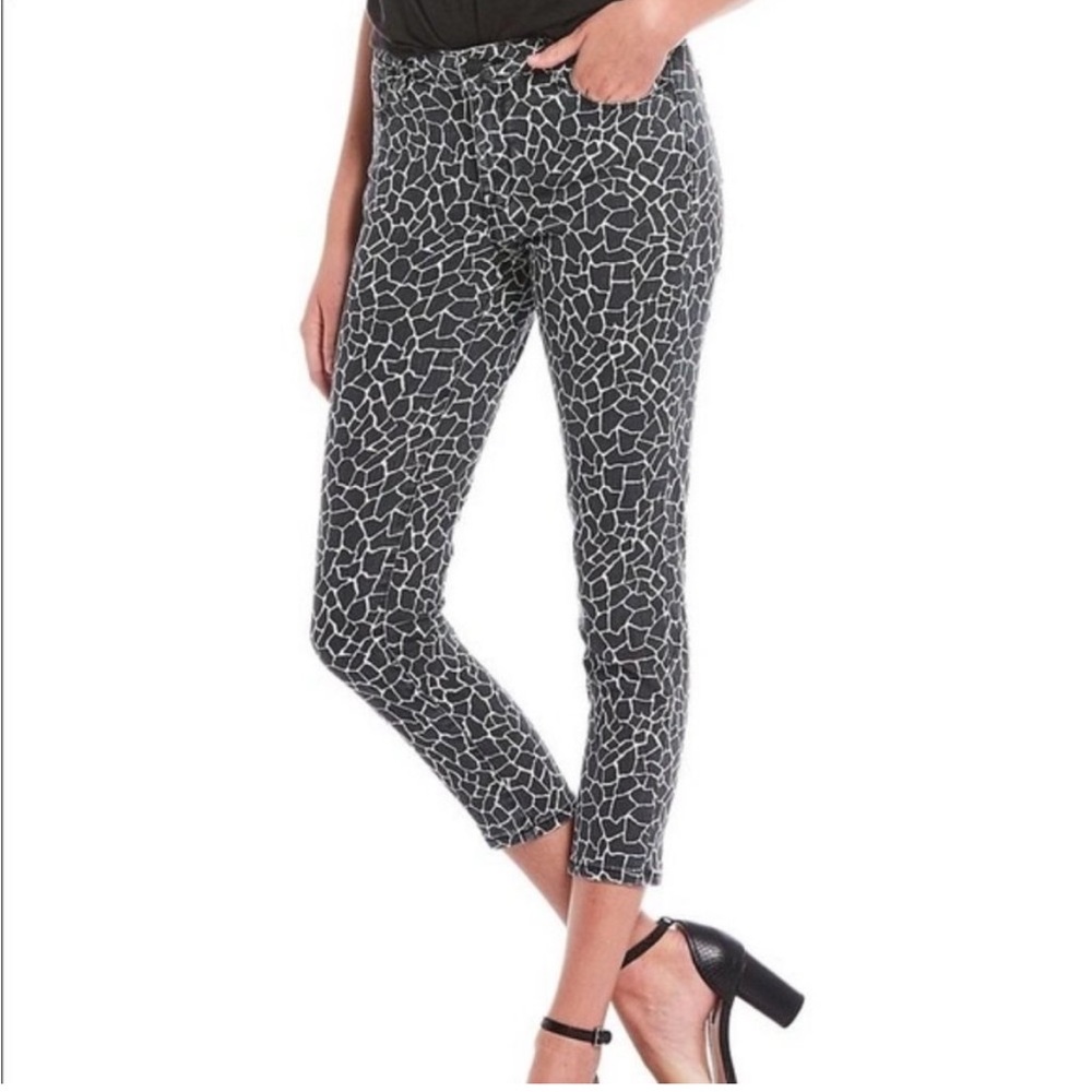 Sanctuary social crop skinny jean giraffe print Size 26